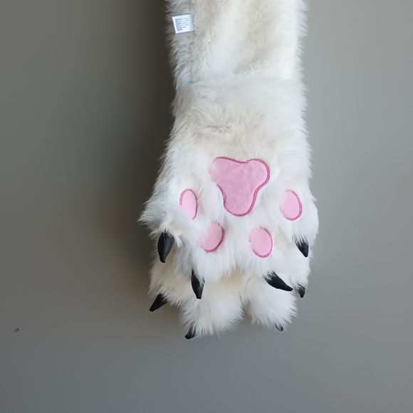 Scarf W/Pockets - Picture 2 of 10